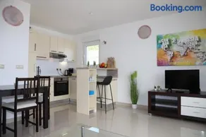 Apartment - Island View - Image 2