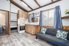 Teralba Lakeside Caravan Park - Image 3