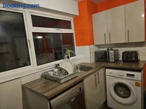 Rosag Guest House Rainham - Image 2