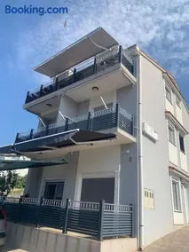 Grey Beach Apartment - Image 3