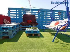 Kiato Rooftop Garden Apartment - Image 3
