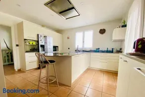 Maison avec piscine intérieure chauffée à 10min de Biarritz - Image 1