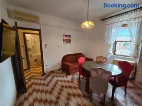 Apartmani ROVINJEZ Komiza - Image 5