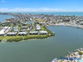 Westbay Point Moorings 274 Home - Image 2