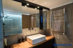 Metropolitan prestigious 2 bedroom luxury - Image 2