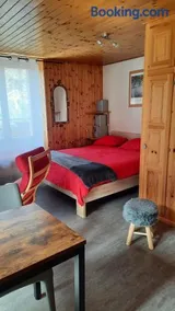 Au village d'Evolène, très joli studio calme et ensoleillé - Image 2