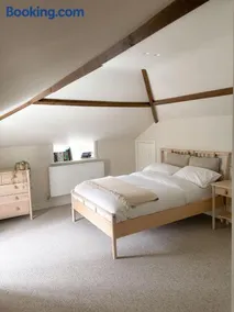 Worlaby Coach House - Image 2