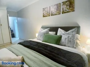Private room in an apartment - Image 5