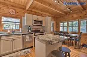 Private Mountain Creekside Cabin, with Hot Tub - Image 1