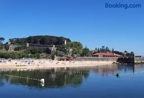 Preciosa Casa en el Casco Histórico de Baiona - Image 2