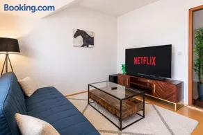 ideal für Familien und Monteure, Zentral, gemütlich, mit Fernseher - Image 1