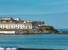 Moore Bay Holiday Homes No 18A by Trident Holiday Homes - Image 2
