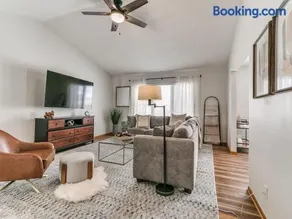 4901 Waller - Image 1