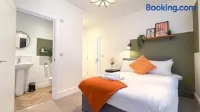 Mather Road 5 Bedroom 5 En-Suite Contractor House in Oxton by Rework Accommodation - Image 5