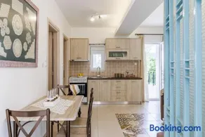 Elios Cozy Apartment - Image 2