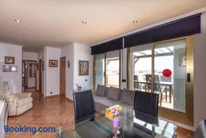 Neia Apartment Planet Costa Dorada - Image 5