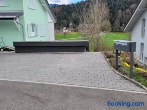 Garten-Wohnung in Adligenswil - Image 1