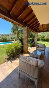 Lux Pool Villa - Image 1