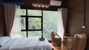 บ้านเคียงธาร โฮมสเตย์ แม่แมะ Cascade Lodge - Image 5