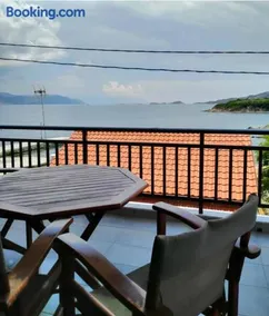 Gianni's Apartment By The Sea - Image 1