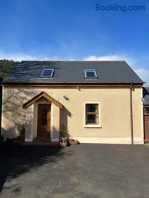 Mourne Coastal Guesthouse - Image 4