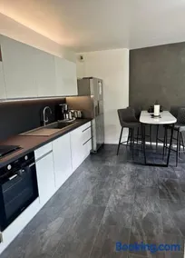 Royal Standing- Terrasse & Parking Privé - Image 2