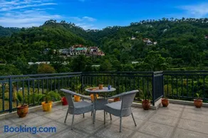 Alaya Stays Gamble Peaks Cottages with Plunge Pool amid Mountains - Image 1