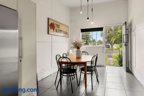 Bluetongue - Pet Friendly with Spa - Image 1