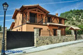 El Hojaranzo. Casa rural con encanto en Candeleda - Image 4