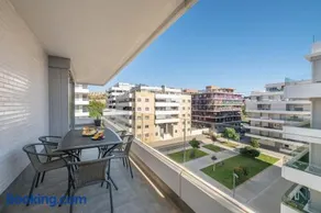 Newly Built 3 BDRM Modern Apt w Gym, Pool, & Views - Image 3