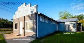 Beautiful studio close to the beach! - Image 2