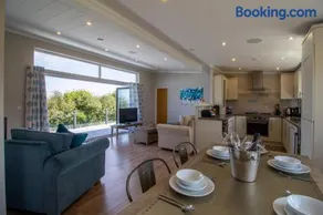 Teal Lodge Cornwall - hot tub, indoor pool, near Perranporth - Image 4