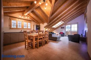 Comfortable, Great views, Perfect location, New - Image 1