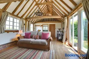 1 Bed in Tenterden oc-tn621 - Image 2
