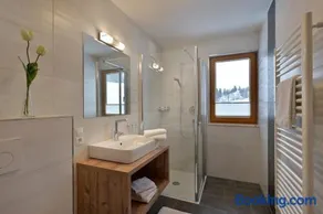 Acogedor apartamento vacacional apta para familias con barbacoa, terraza y jardín - Image 5