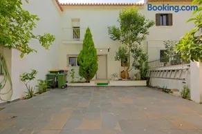 Twin Room in Shared House in Belém - Image 1