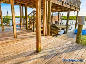 Waterfront Retreat - Image 1