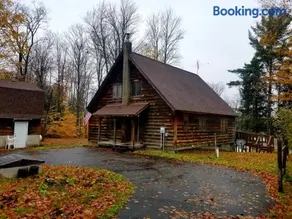 Boot Lake Retreat Cabin - Image 1