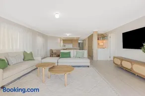 Bilinga Beach Living - Image 5