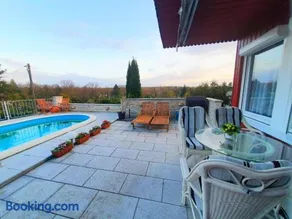 Idyllisches klimatisiertes Ferienhaus mit Pool,Blick und großem Grundstück - Image 1