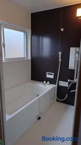白神山地の麓でヤギのいるゲストハウス　あわじ商店 - Image 3