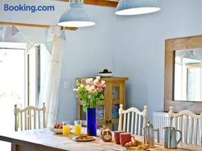 Bunny Cottage - Image 3