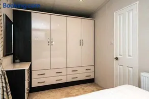 Stylish and cozy holiday home - Image 3