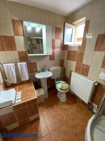 vila Monski - Image 4