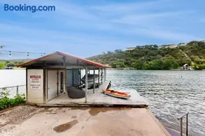 Waterfront Wonder - Image 3