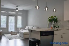 Cozy Luxury Getaway - Image 2