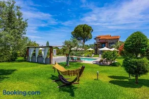 Mediterraneo Luxury Suites Halkidiki - Image 2
