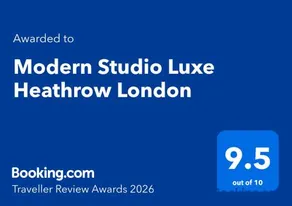 Royal Modern Studio Heathrow London - Image 2
