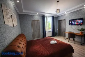 White House In Borjomi - Image 2