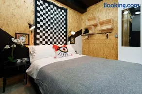GuestReady - Hackney Studios - Image 2